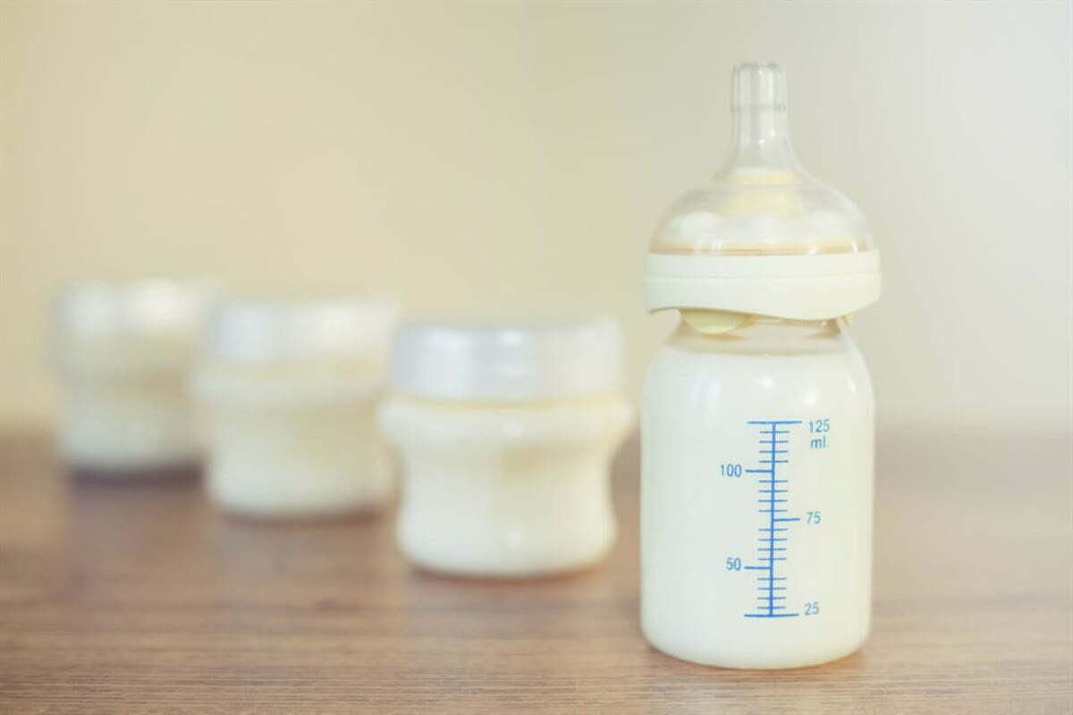 Sữa bột đã pha cần được bảo quản ở ngăn mát